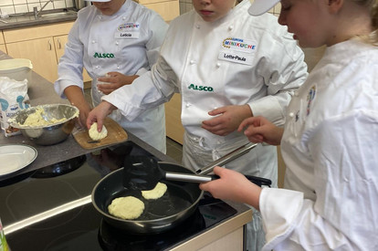 Sächsische Quarkkäulchen mit Apfelmus