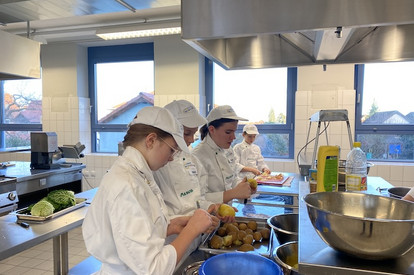 Wirsingrouladen mit Kartoffeltaler