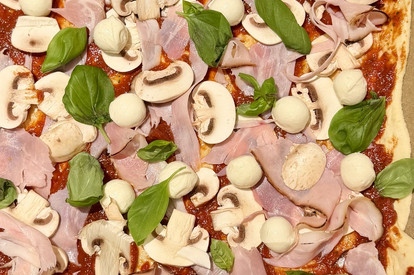 Pizza und Tiramisu