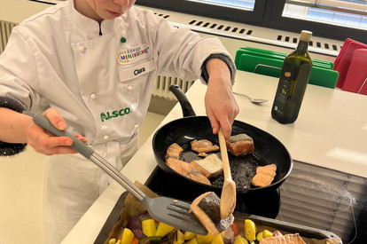 Lachs und Gemüse aus dem Ofen