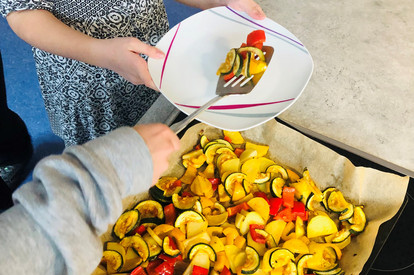 Ofengemüse mit Kräuter-Dip