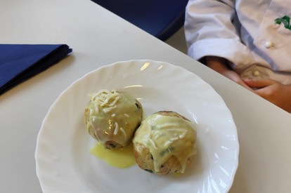 Bärlauchknödel mit Käse und Butter