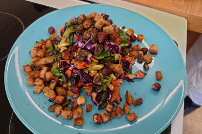 Winterlicher Brotsalat