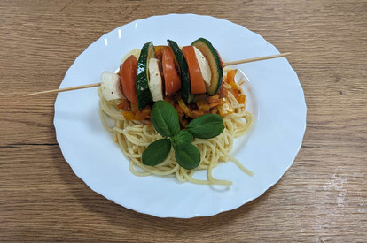 Nudeln mit Gemüseleuchtturm