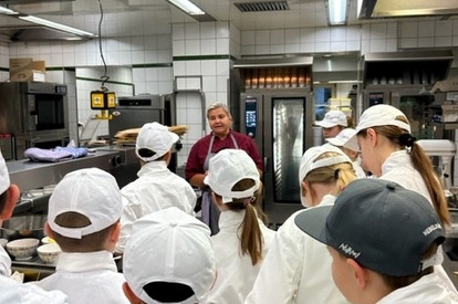 Monatstreffen im Dezember - Plätzchen backen und alkoholfreie Cocktails mixen