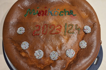 Abschlußtag in Burkhardtsdorf-Zertifikatübergabe-Wunschessen Pizza und Eierschecke von TL Ute